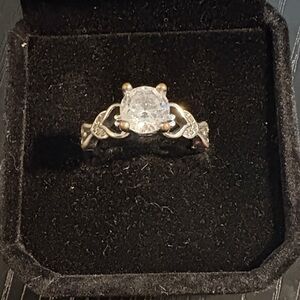 Silver ring CZ stone women’s size 7